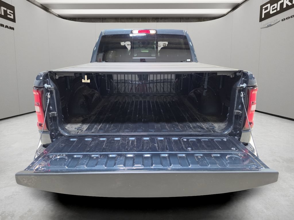 New 2026 RAM 1500 Laramie w/ Night Edition AWD/4WD image 10