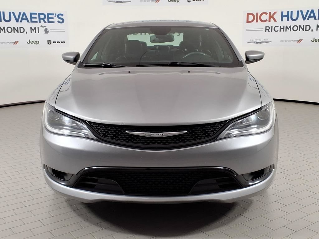 Used 2015 Chrysler 200 S w/ Comfort Group FWD image 2