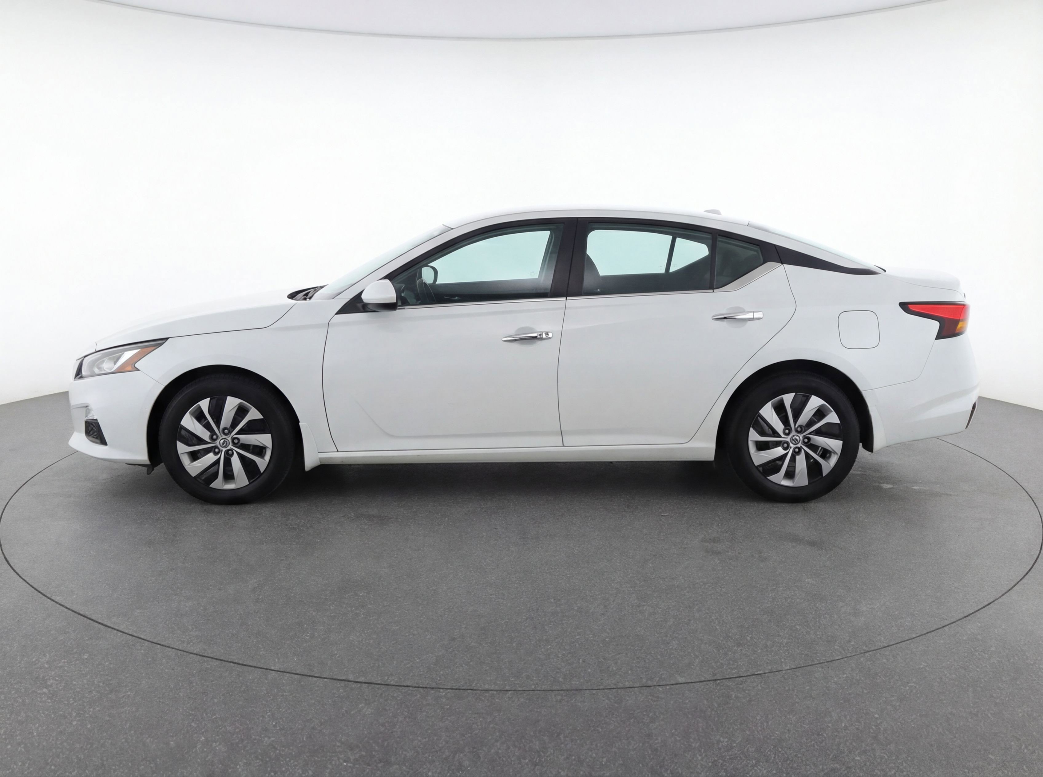 Used 2023 Nissan Altima 2.5 S image 5