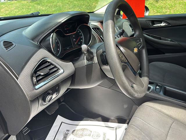 Used 2018 Chevrolet Cruze LT w/ LT Fleet Convenience Package FWD image 13