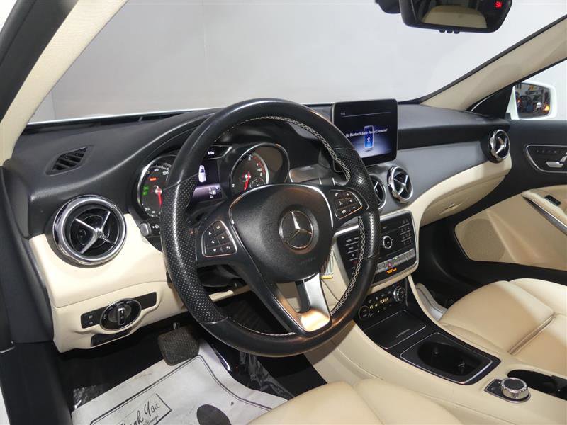 Used 2019 Mercedes-Benz GLA 250 4MATIC image 23