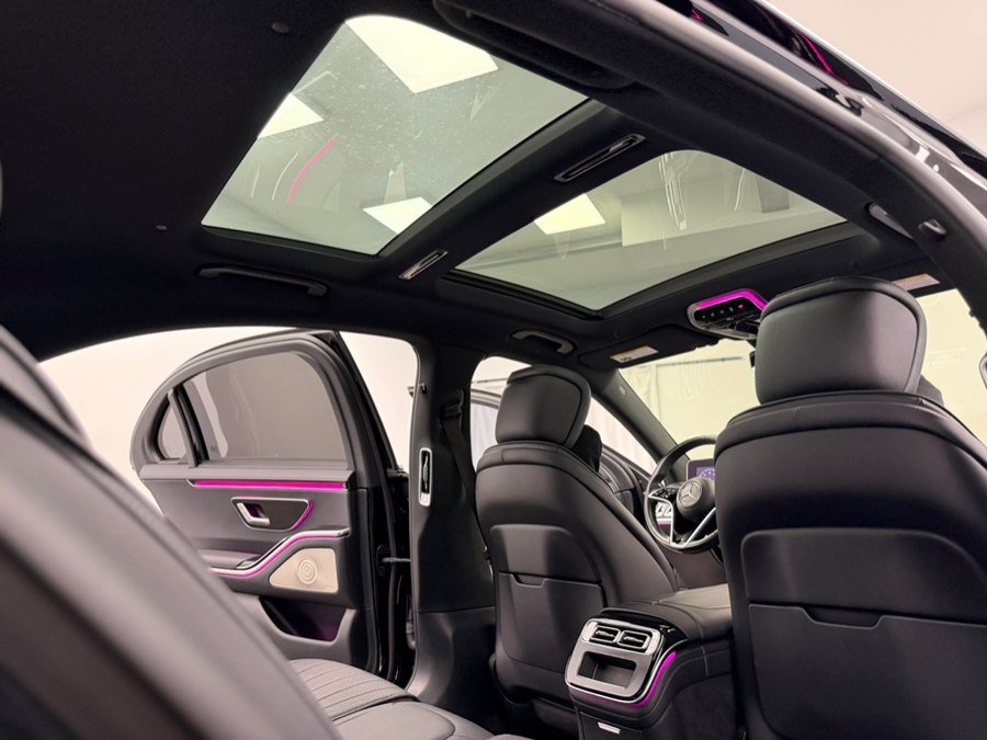 Used 2022 Mercedes-Benz S 580 4MATIC Sedan w/ AMG Line Package image 49