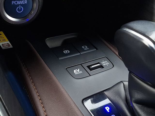 Used 2021 Toyota Venza XLE w/ Softex Package image 25