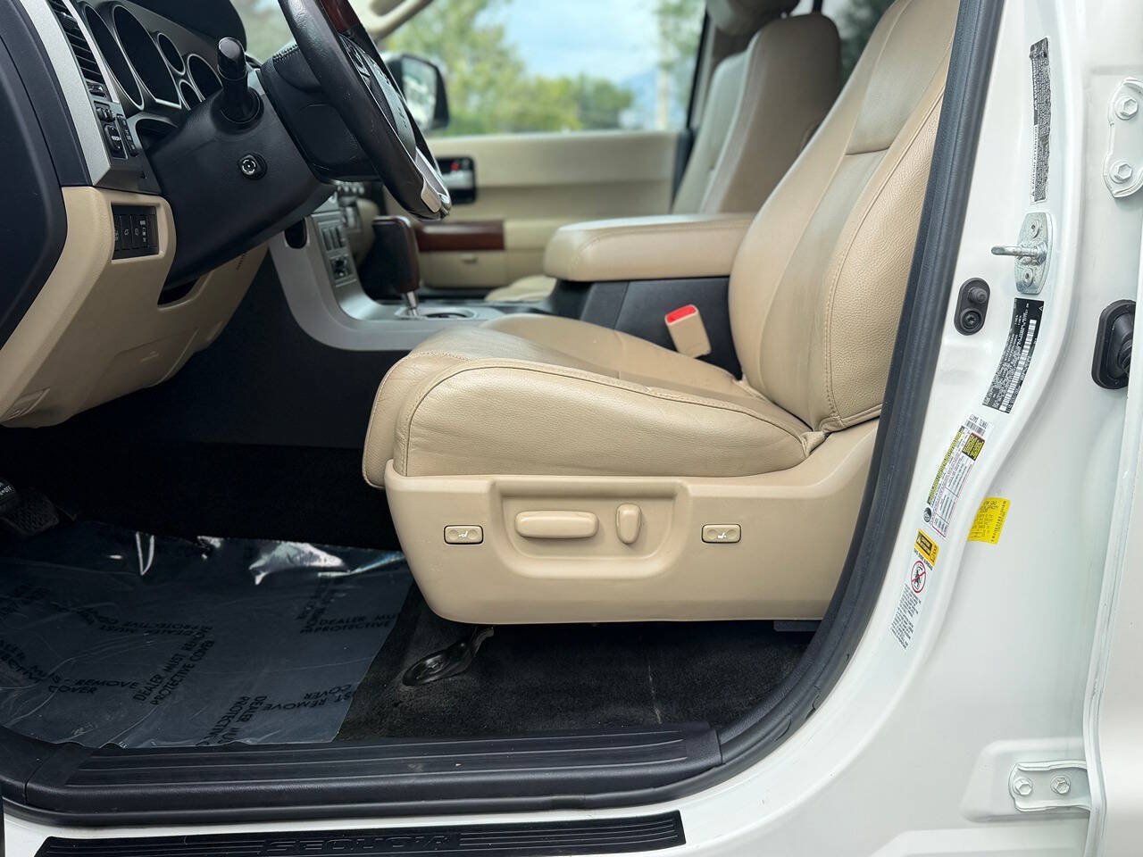 Used 2015 Toyota Sequoia Platinum AWD/4WD image 78