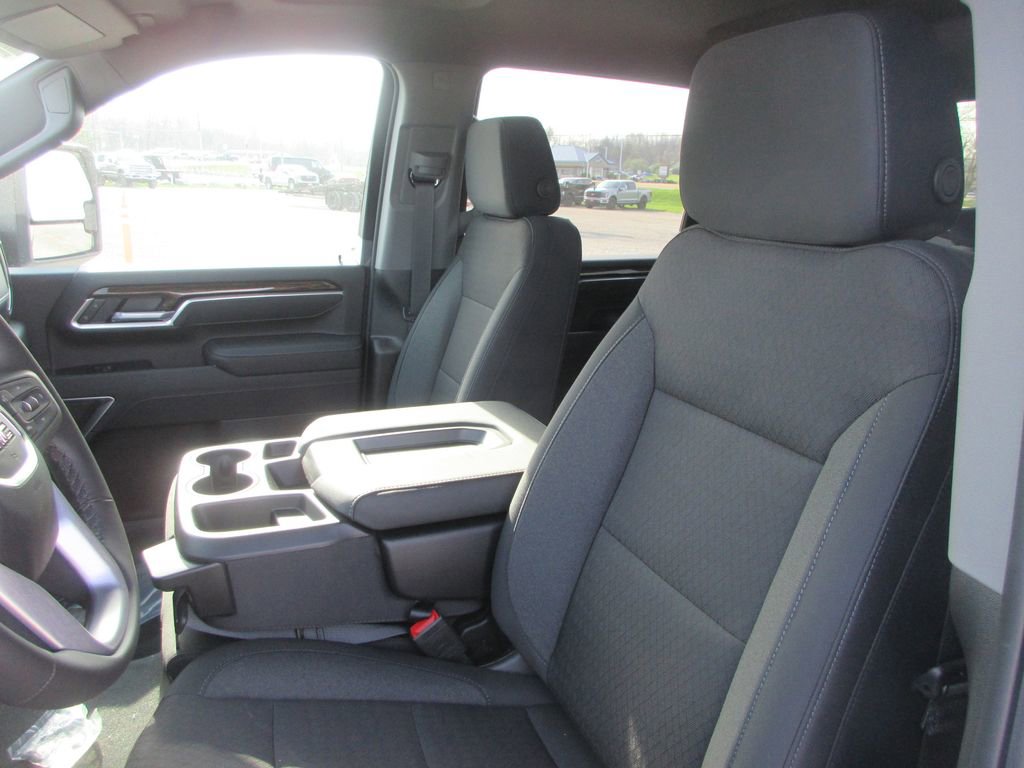 New 2026 GMC Sierra 2500 SLE image 13