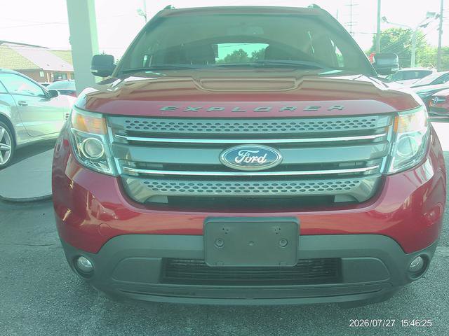 Used 2015 Ford Explorer XLT w/ Equipment Group 202A AWD/4WD image 2