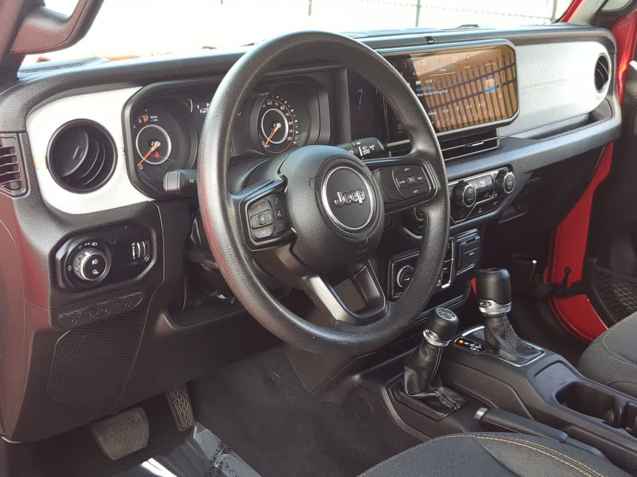 Used 2024 Jeep Gladiator Sport AWD/4WD image 10