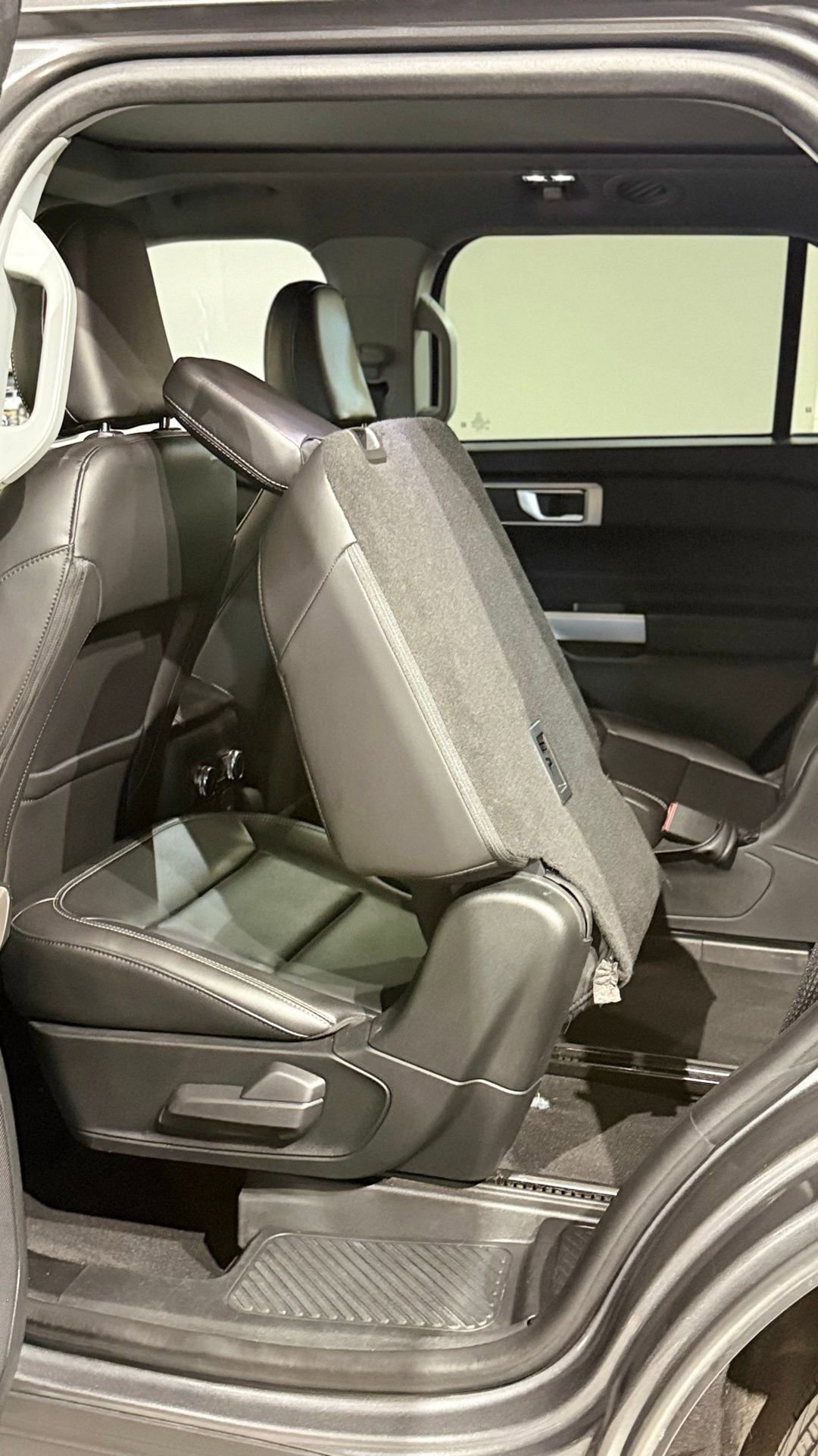 Used 2023 Ford Explorer XLT w/ Equipment Group 202A image 59