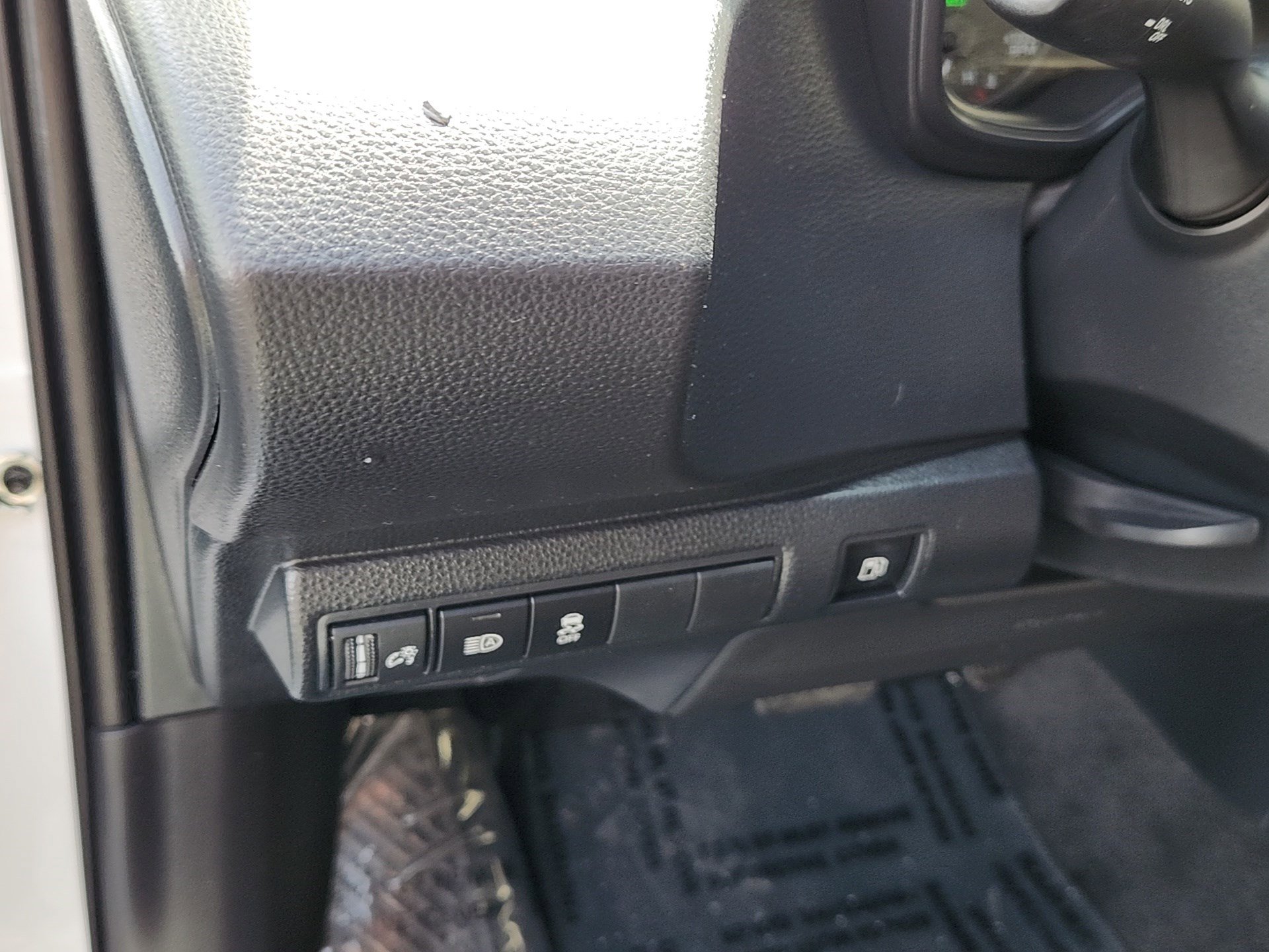 Certified 2024 Toyota Corolla SE w/ SE Package image 13