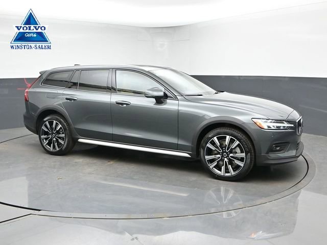 New 2026 Volvo V60 B5 Cross Country Ultra w/ Protection Package Premier AWD/4WD image 1