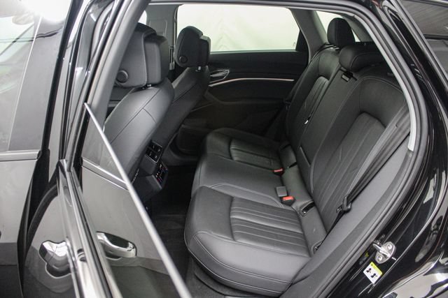 Used 2021 Audi e-tron Premium w/ Convenience Plus Package AWD/4WD image 14