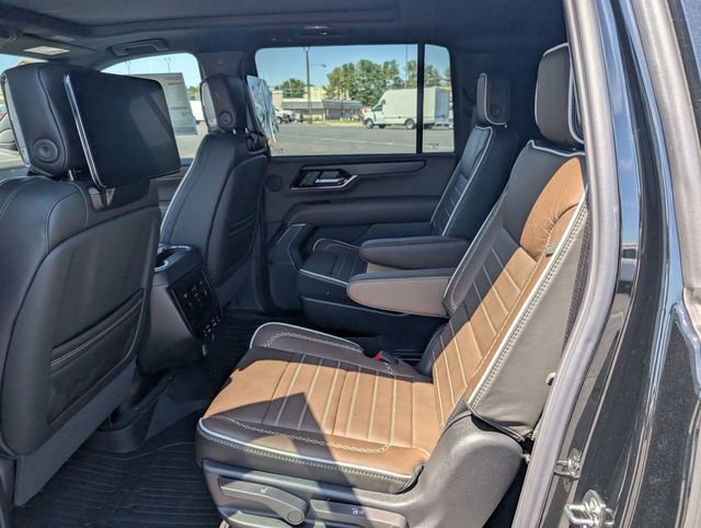 New 2026 GMC Yukon XL Denali Ultimate AWD/4WD image 9
