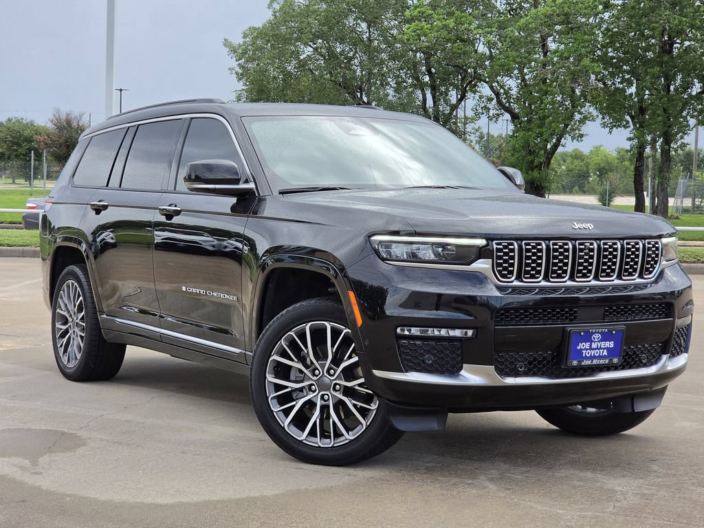 Used 2024 Jeep Grand Cherokee L Summit AWD/4WD image 2
