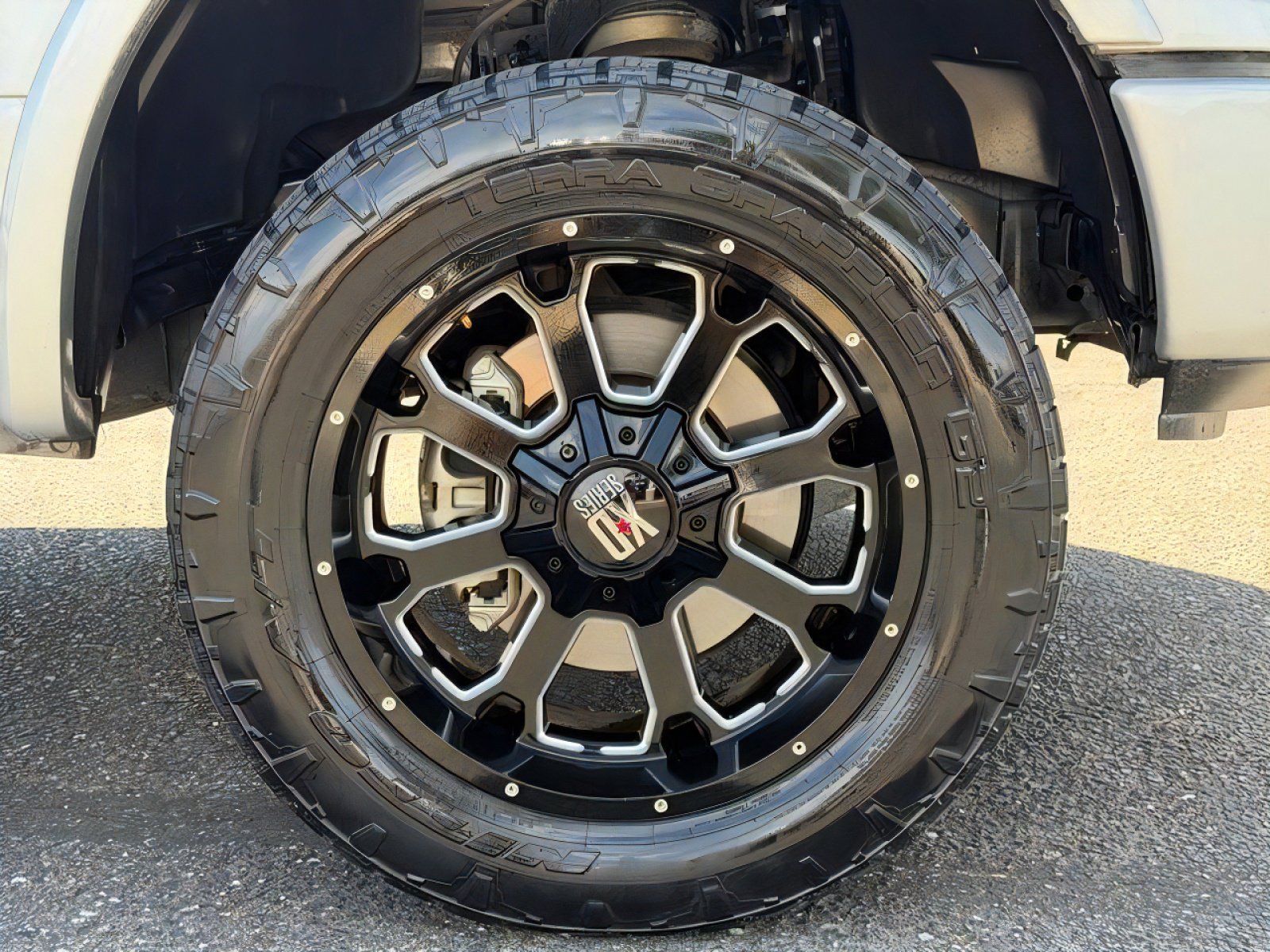 Used 2018 Ford F150 XLT w/ Equipment Group 302A Luxury AWD/4WD image 9