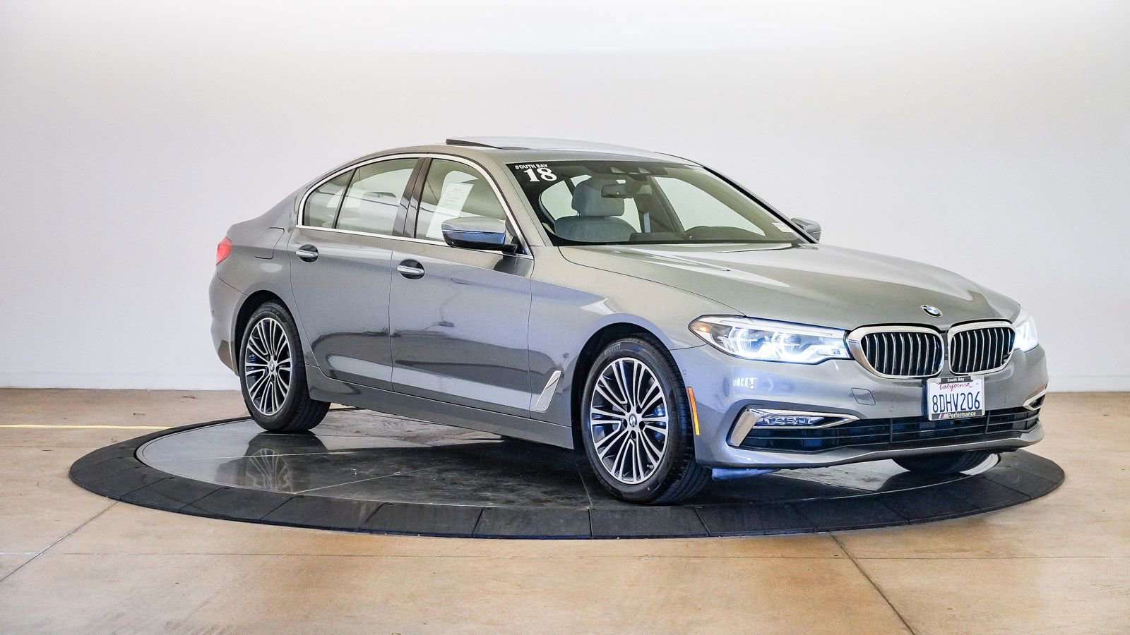 Used 2018 BMW 540i RWD image 6