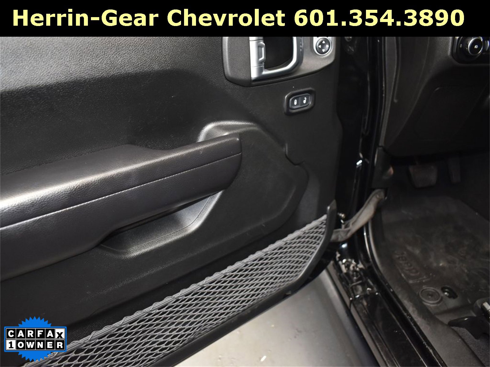 Used 2021 Jeep Wrangler Unlimited Islander image 11