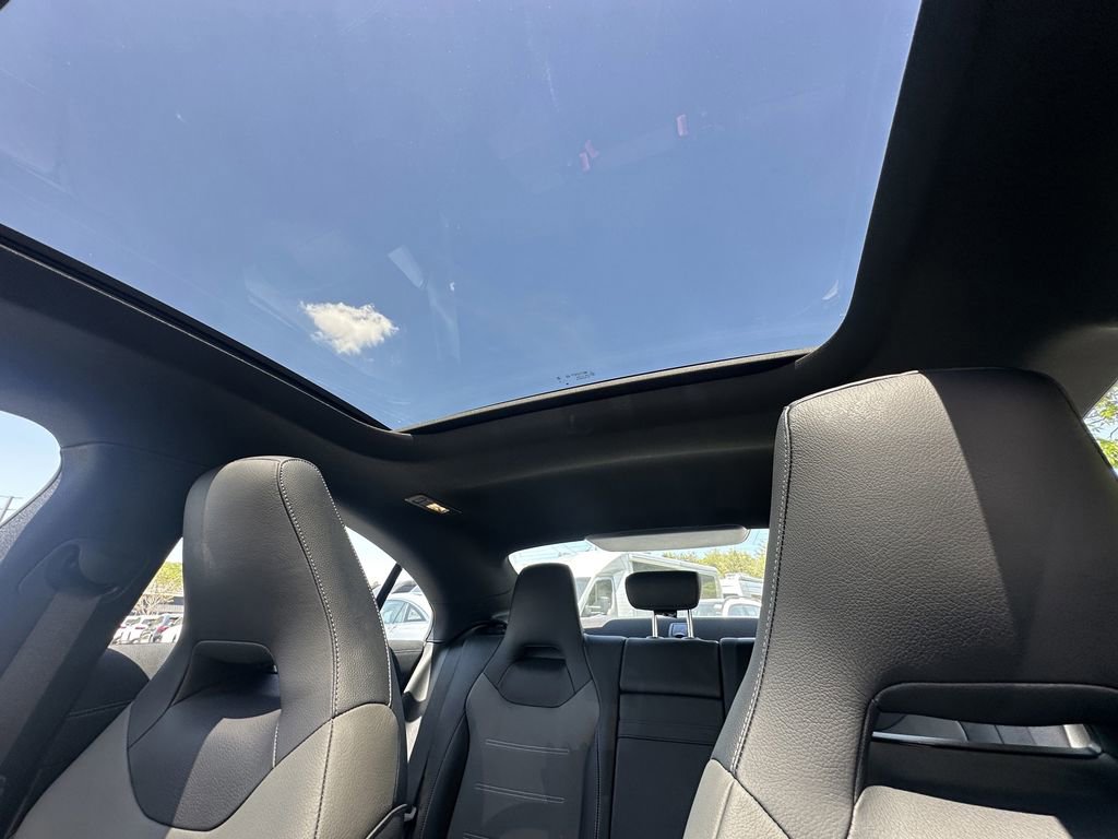 Certified 2025 Mercedes-Benz CLA 35 AMG 4MATIC image 33