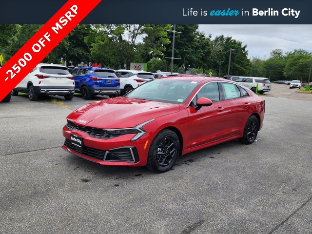 New 2025 Kia K5 LXS image 3