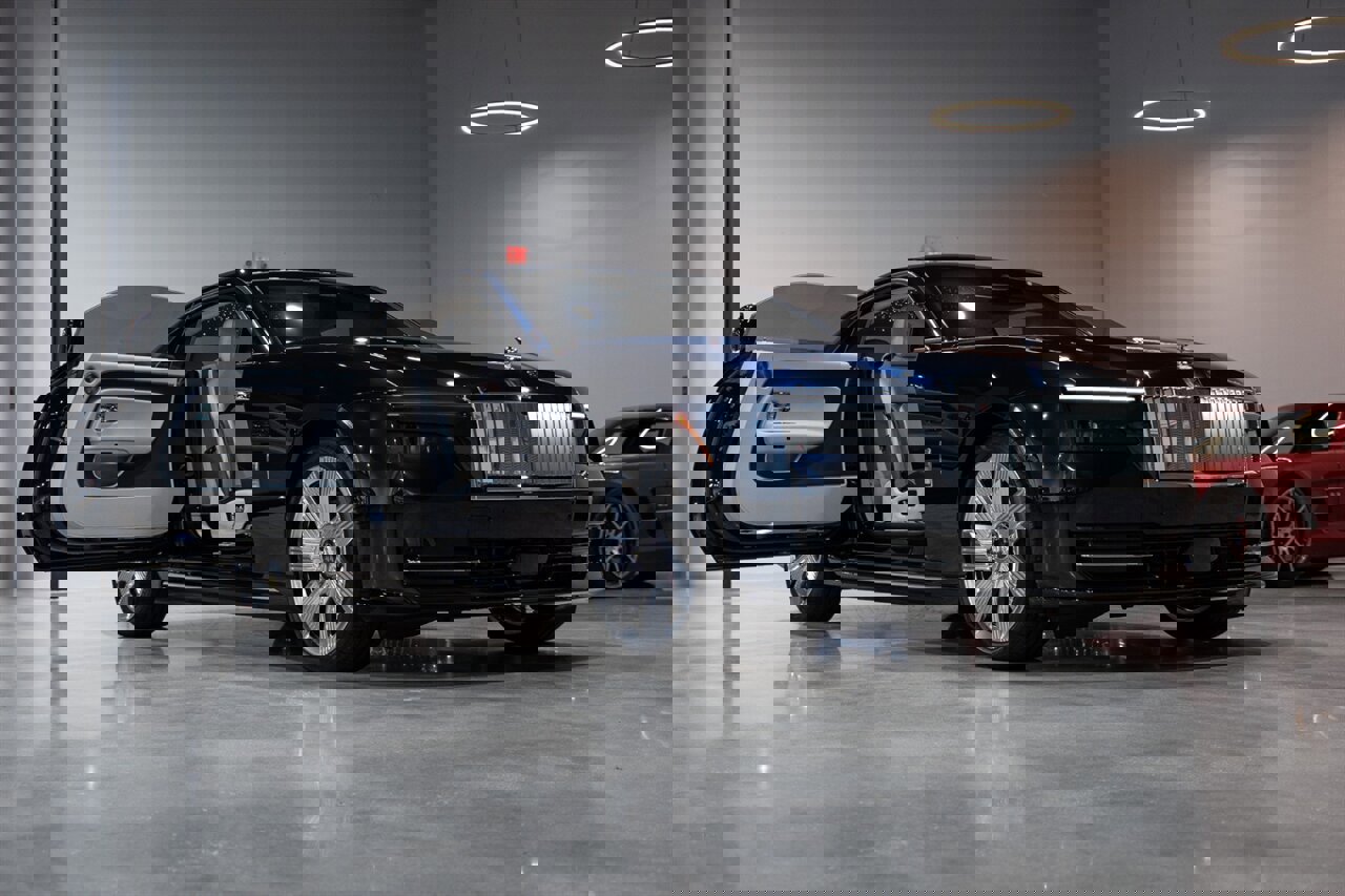 Used 2024 Rolls-Royce Spectre w/ Spectre Launch Package image 78