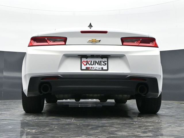 Used 2017 Chevrolet Camaro LT w/ Technology Package RWD image 38
