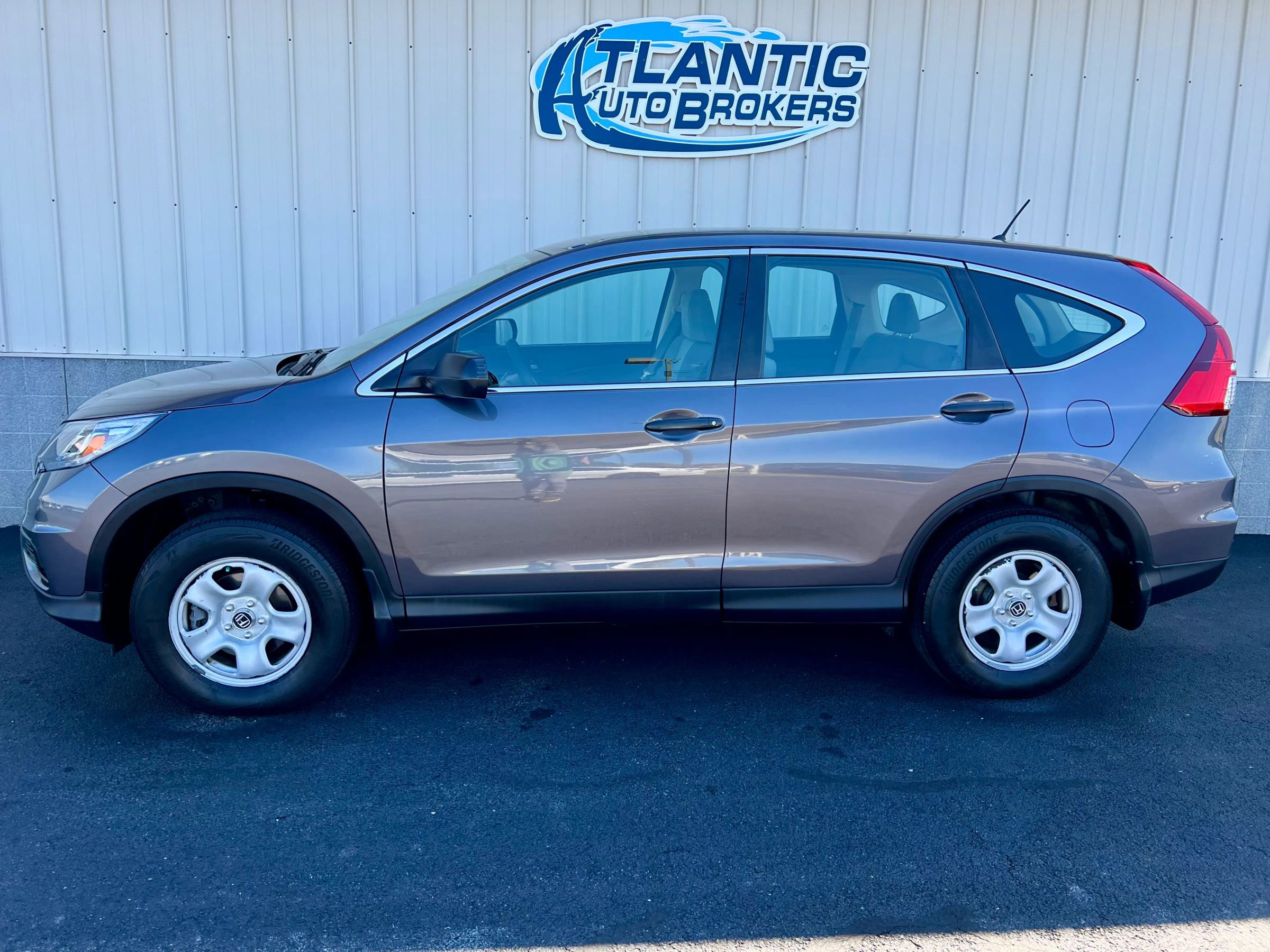 Used 2016 Honda CR-V LX image 2