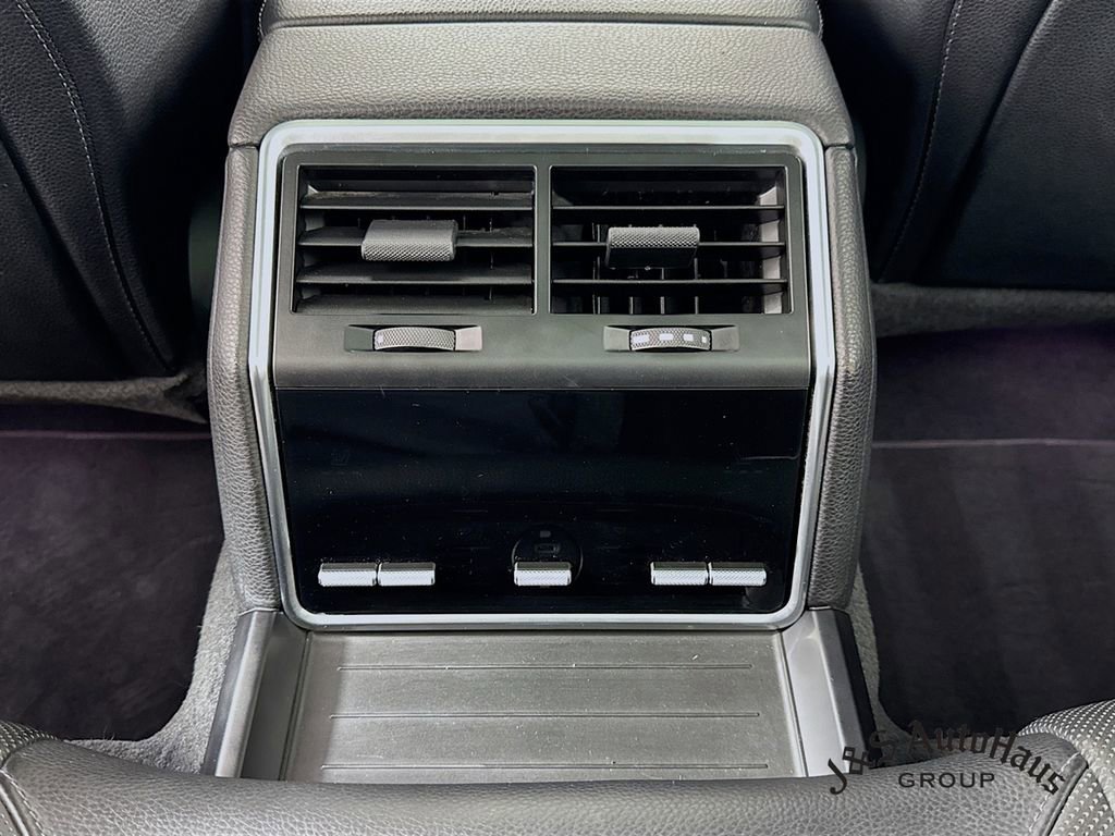 Used 2022 Porsche Panamera Platinum Edition image 31