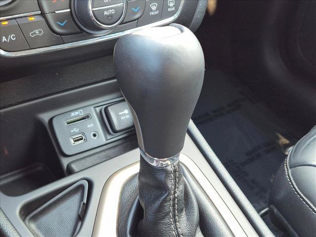 Used 2015 Jeep Cherokee Limited FWD image 11