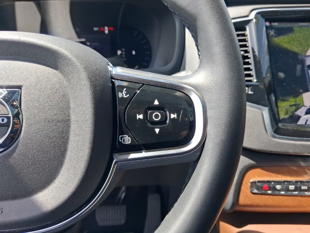 Certified 2025 Volvo XC90 B5 Plus w/ Protection Package Premier AWD/4WD image 20