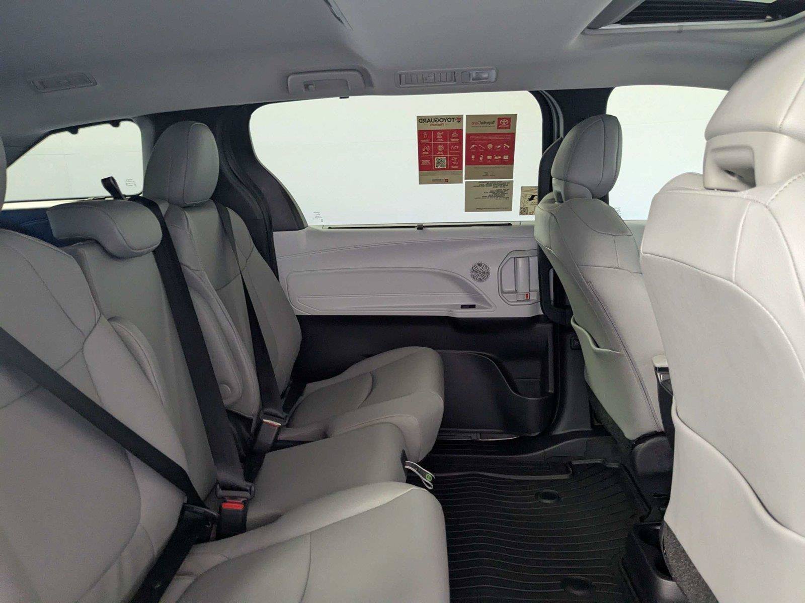 New 2026 Toyota Sienna XLE FWD image 22