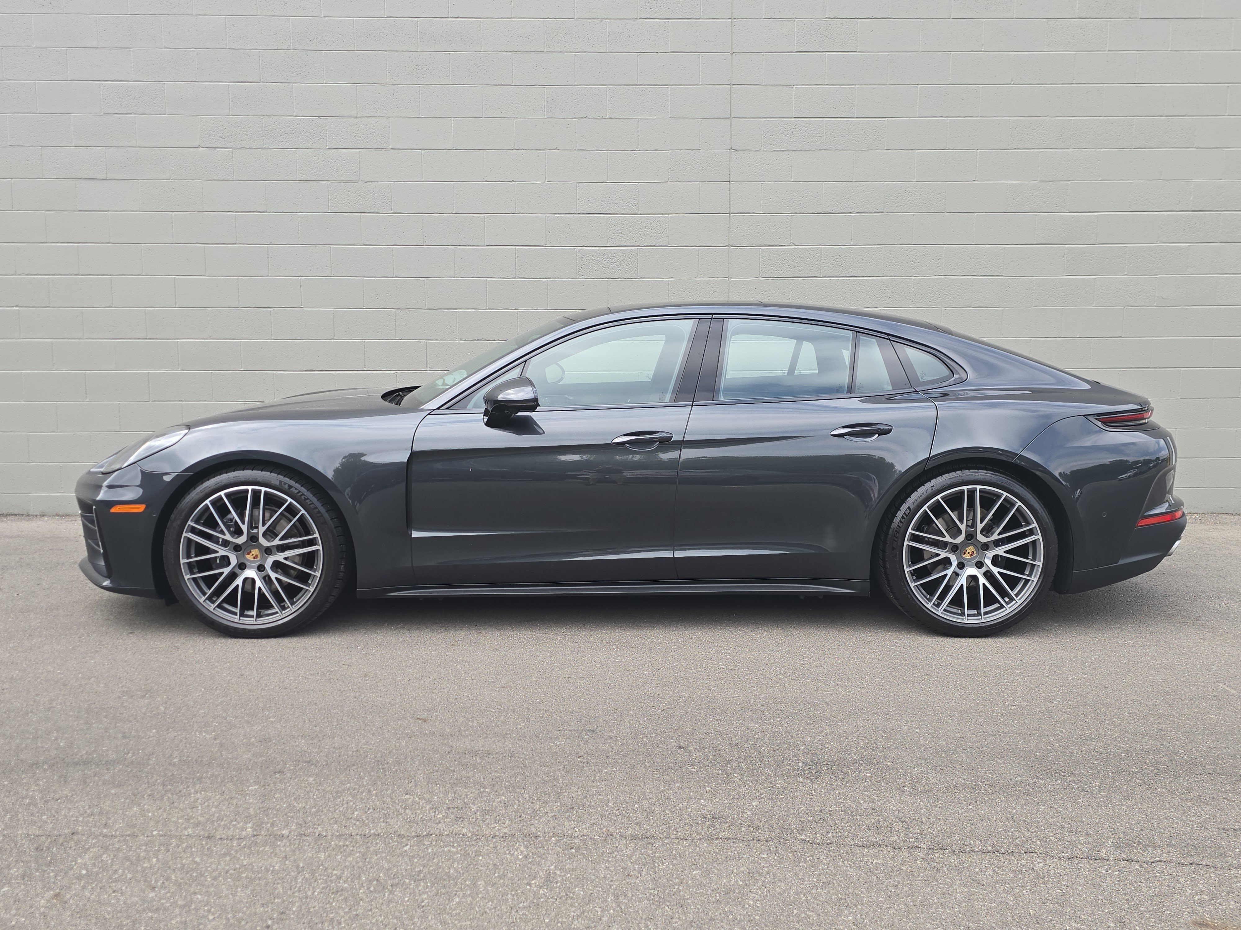 Certified 2025 Porsche Panamera 4 AWD/4WD image 2