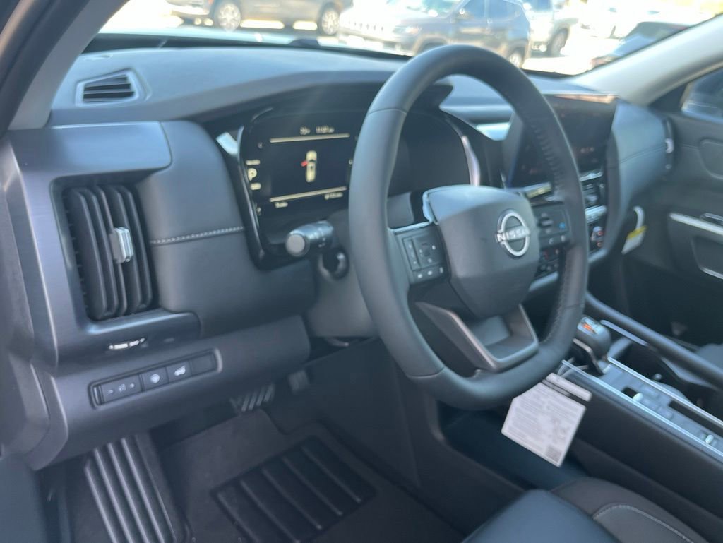 New 2026 Nissan Pathfinder SL FWD image 9
