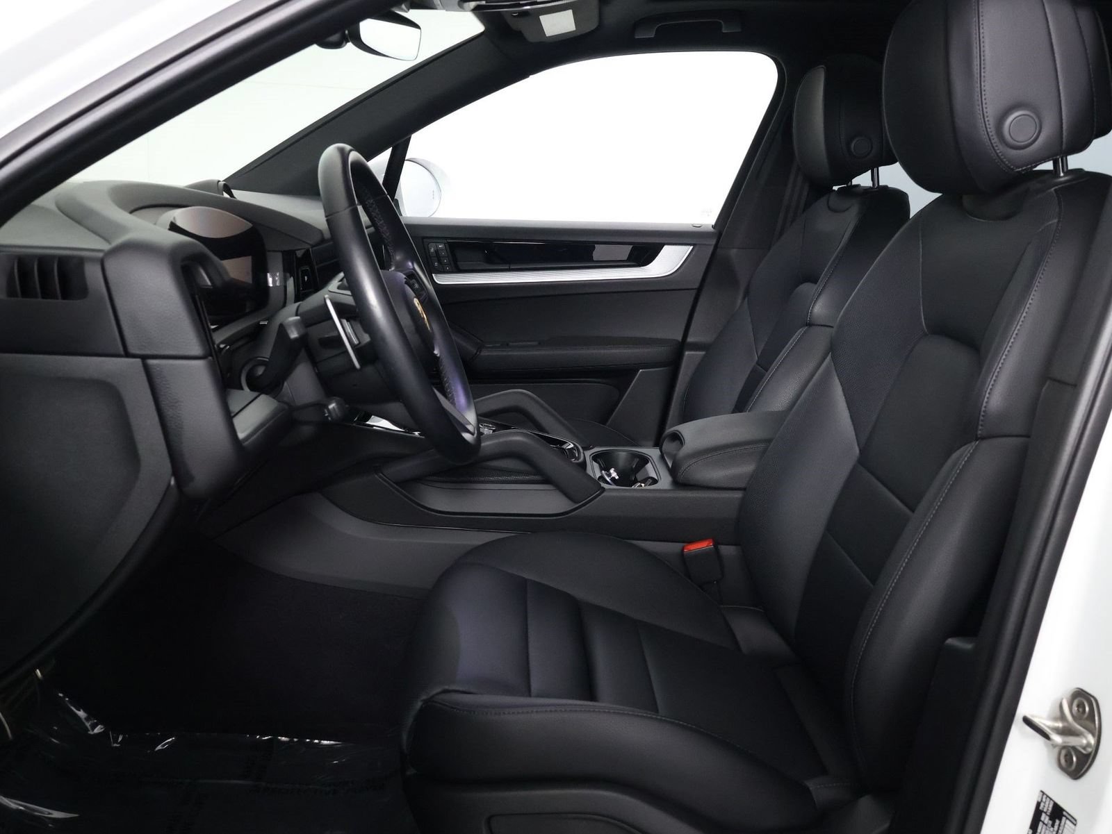 Certified 2024 Porsche Cayenne S AWD/4WD image 5