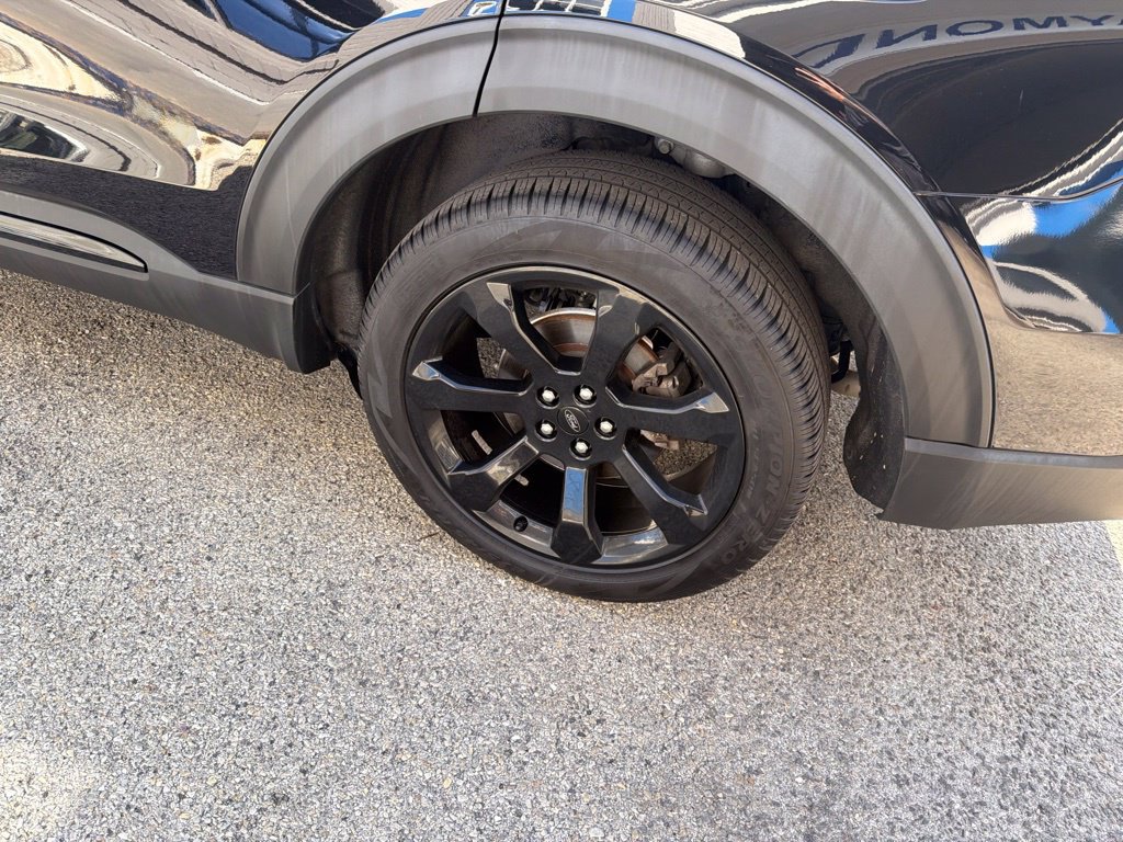 Used 2023 Ford Explorer ST-Line w/ Class IV Trailer Tow Package AWD/4WD image 10