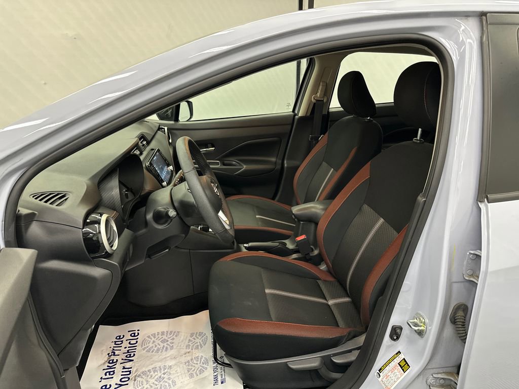 Used 2023 Nissan Versa SR w/ Trunk Package image 9