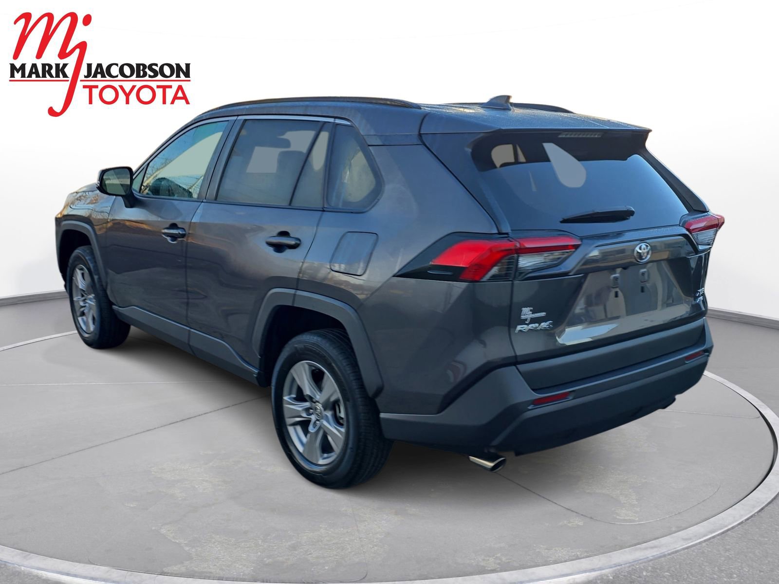 Used 2024 Toyota RAV4 XLE w/ Convenience Package image 13