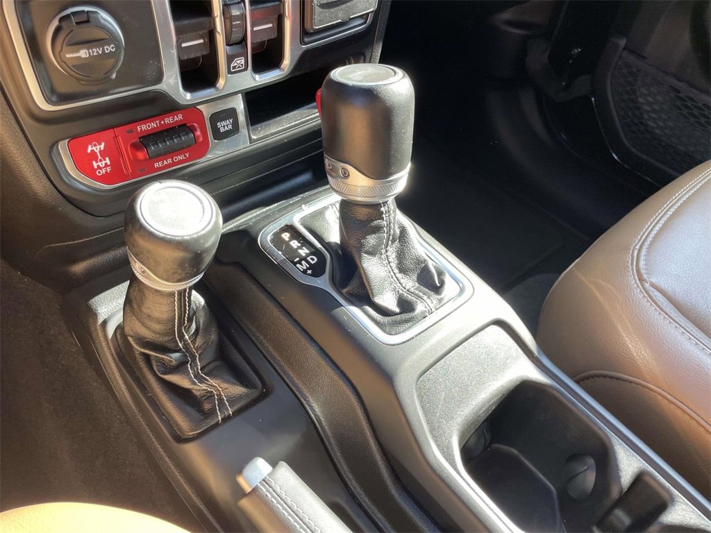 Used 2023 Jeep Wrangler Unlimited Rubicon 4xe w/ Safety Group image 30