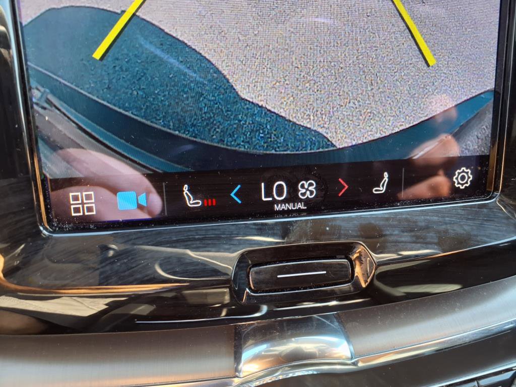 Certified 2023 Volvo XC60 B5 Core image 22