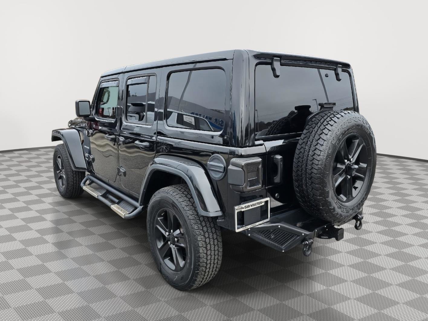 Used 2018 Jeep Wrangler Unlimited Sahara w/ Dual Top Group image 8