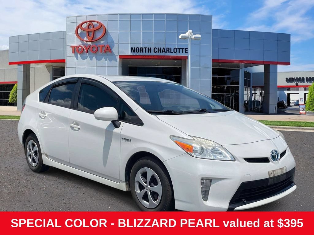 Used 2015 Toyota Prius Four FWD image 1