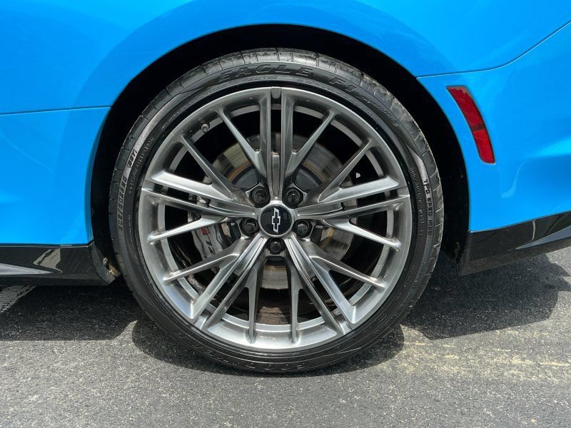 Used 2022 Chevrolet Camaro ZL1 RWD image 35
