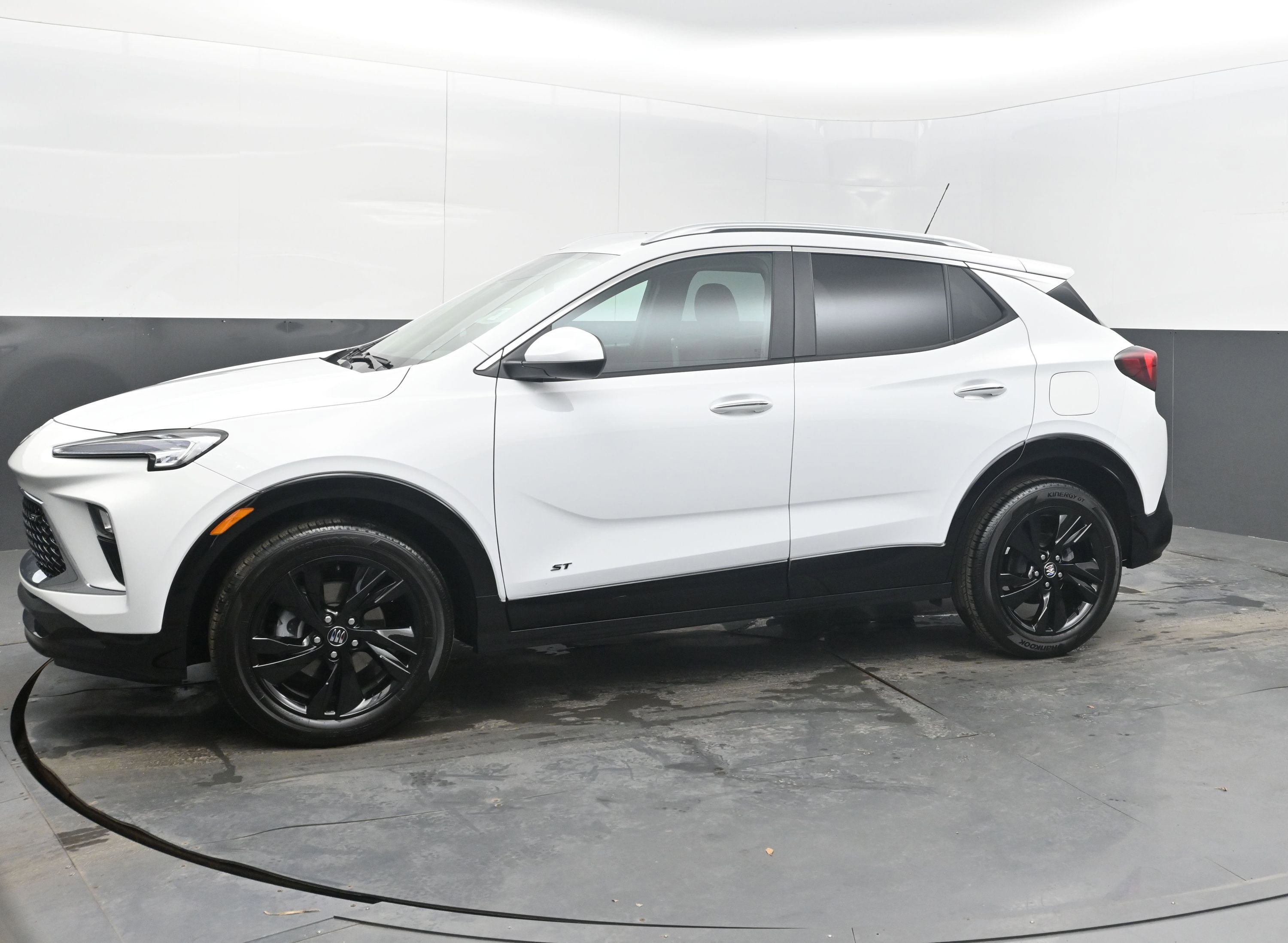 Certified 2026 Buick Encore GX Sport Touring w/ Comfort Package image 5