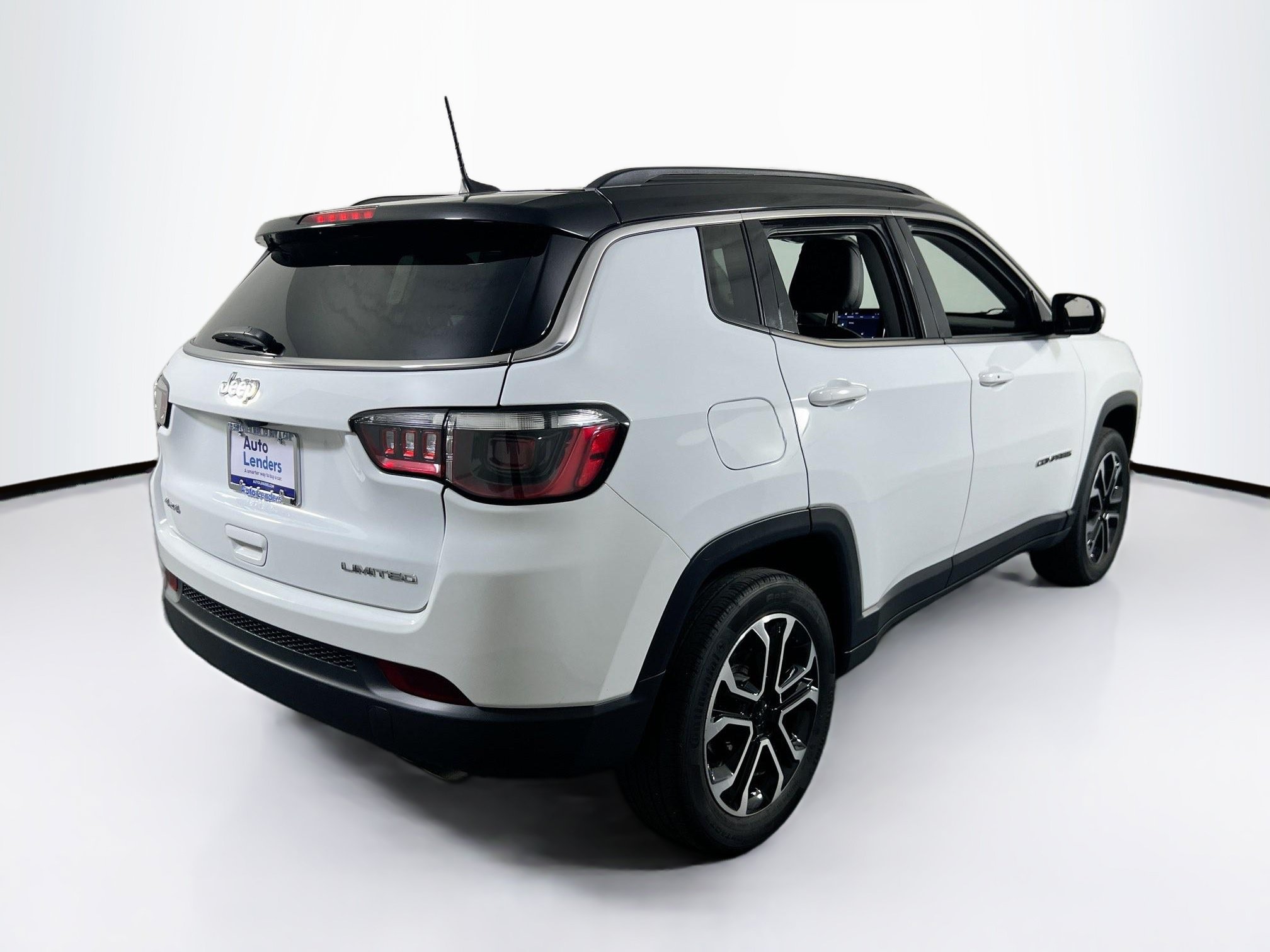 Used 2022 Jeep Compass Limited AWD/4WD image 5