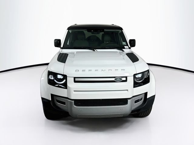Used 2024 Land Rover Defender 110 S AWD/4WD image 2