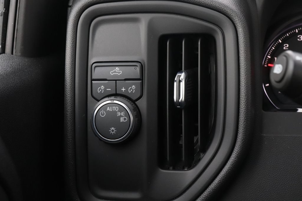 Used 2025 Chevrolet Silverado 1500 W/T RWD image 22