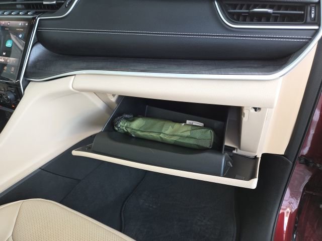 Used 2022 Jeep Grand Cherokee L Limited w/ Luxury Tech Group II image 57