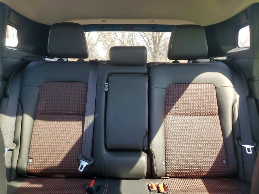 Used 2026 Nissan Kicks SR w/ SR Premium Package image 7