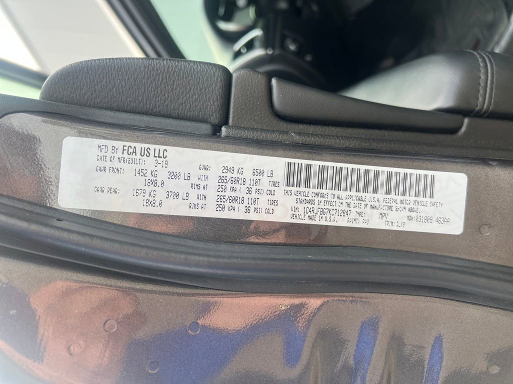 Used 2019 Jeep Grand Cherokee Limited w/ Luxury Group II image 29