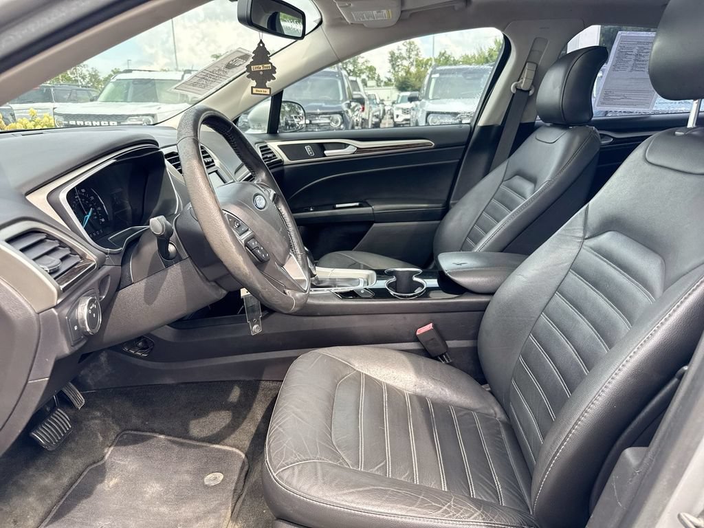 Used 2016 Ford Fusion SE w/ Equipment Group 202A FWD image 20