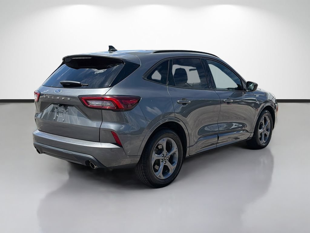 Used 2023 Ford Escape ST-Line FWD image 3