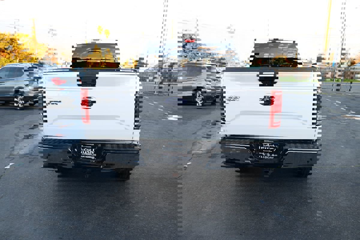 Used 2016 Ford F150 XLT w/ Equipment Group 302A Luxury image 5